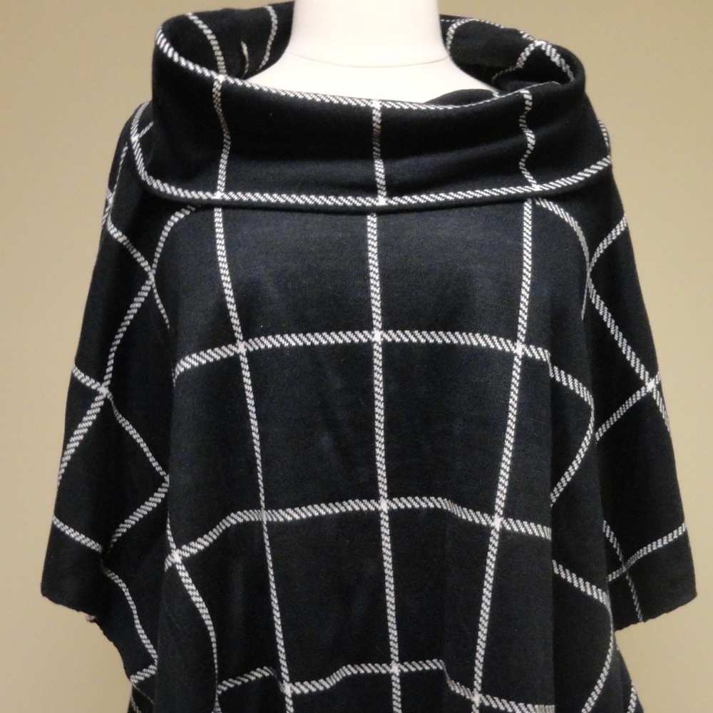Dolman black & white cowl neck sweater Poncho